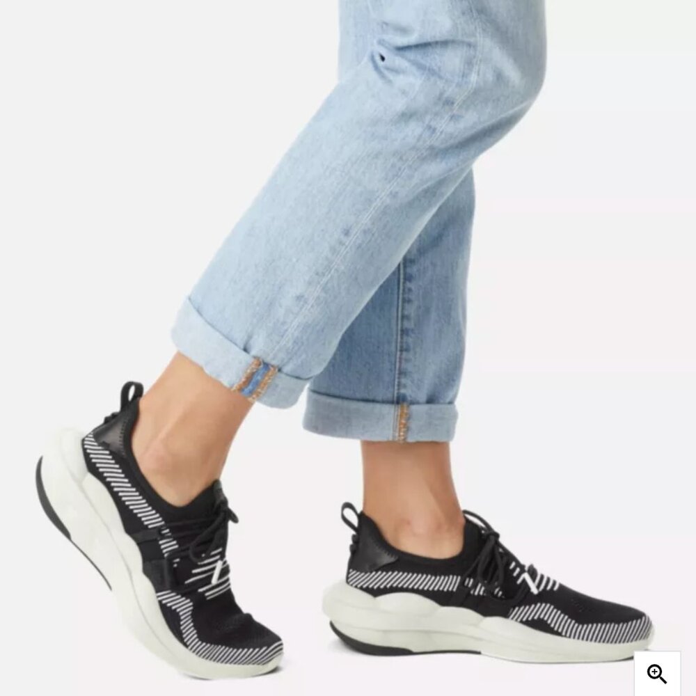 Sorel Women's Explorer™ Defy Low Sneaker Size 7